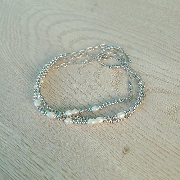 Kendra Scott Mollie Silver Stretch Bracelet Set of 3 in White Pearl - Picture 1 of 2